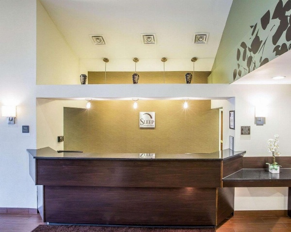 Sleep Inn & Suites Queensbury - Lake George image 4