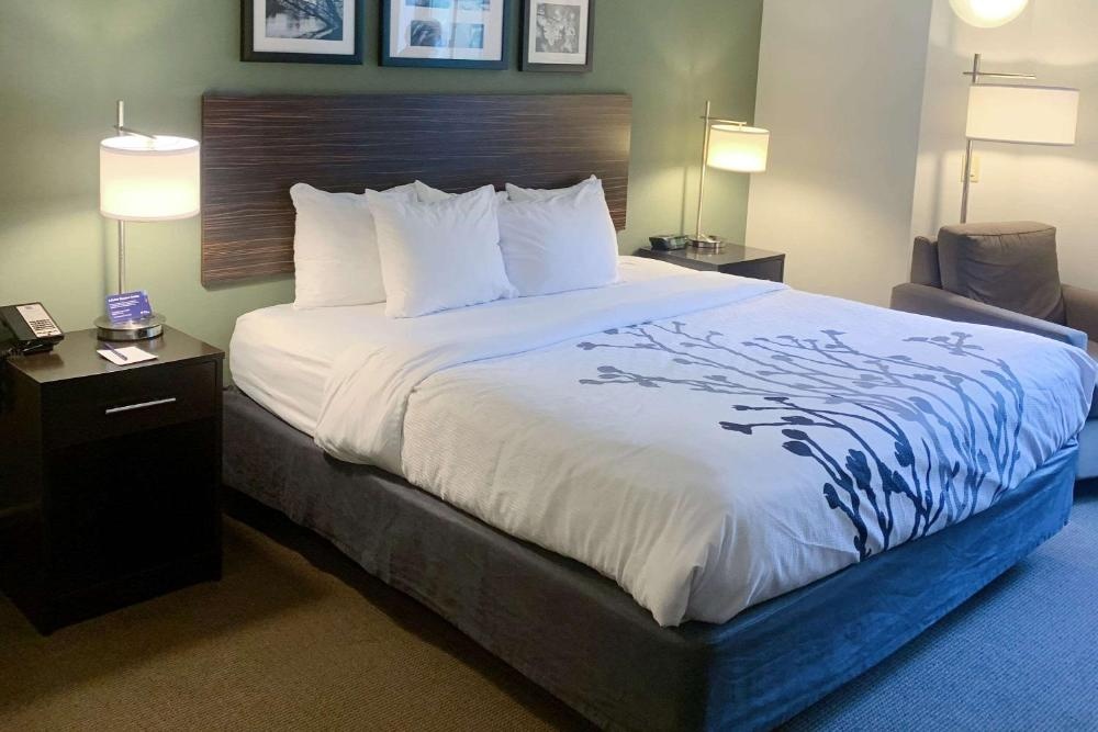 Sleep Inn & Suites Queensbury - Lake George